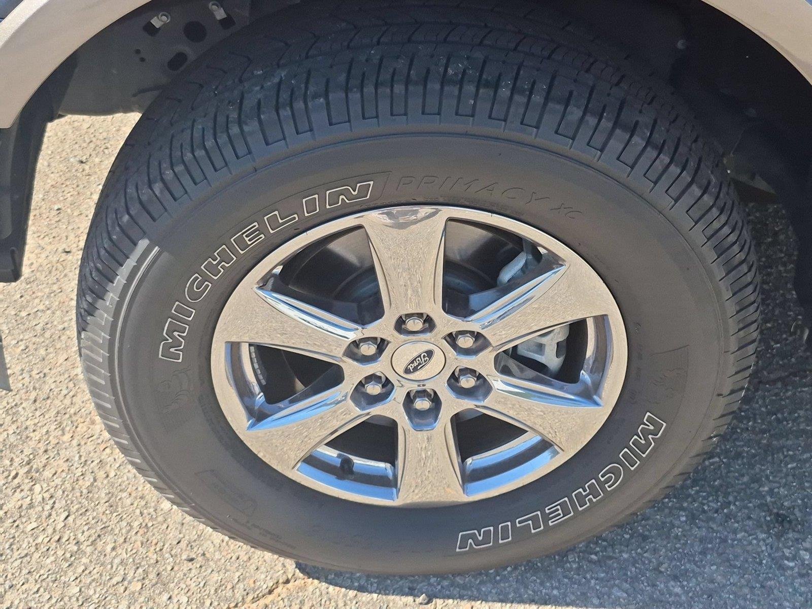 Used 2018 Blue Jeans Metallic Ford LARIAT image 9