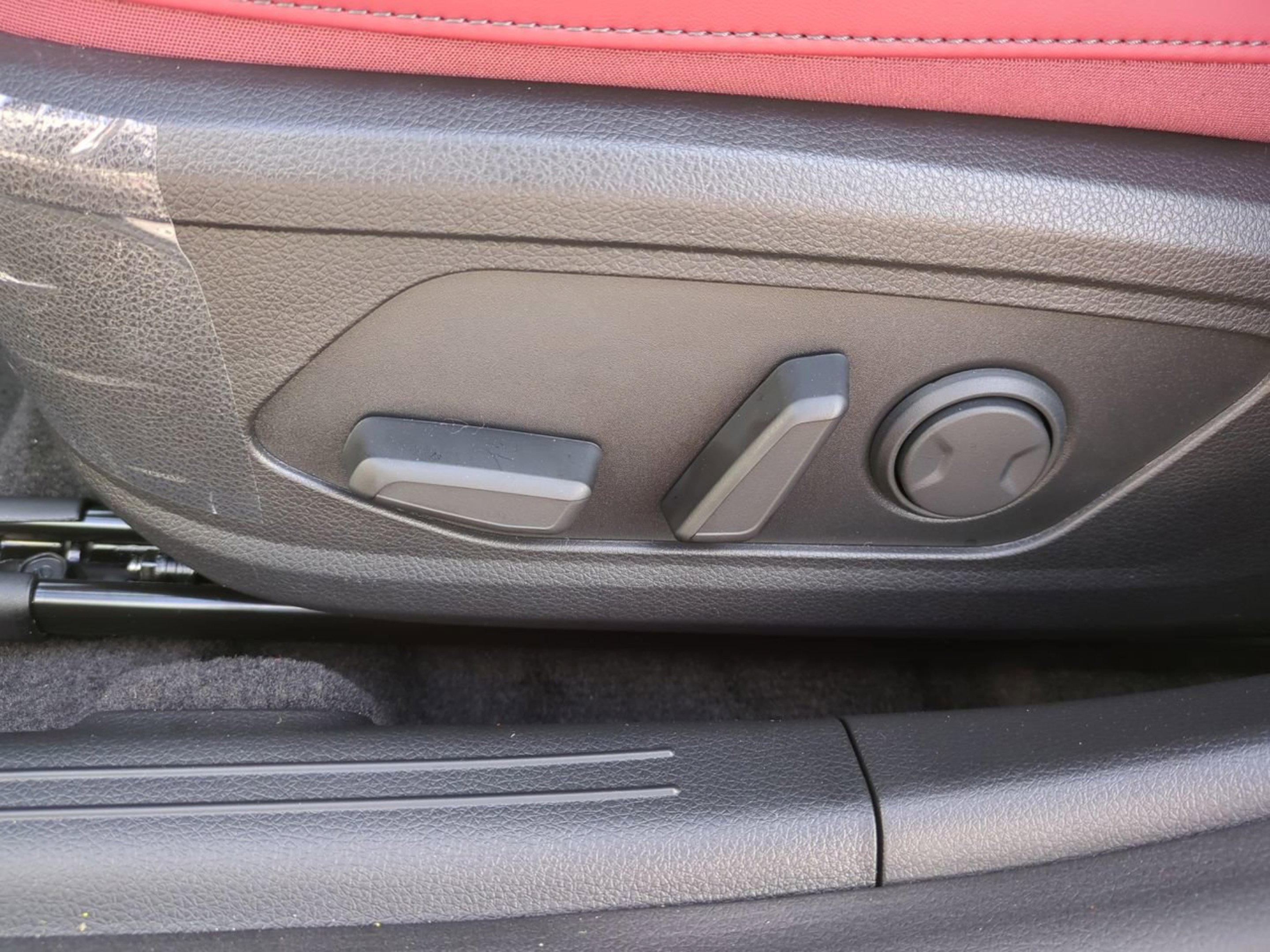 New 2026 Snow White Pearl Kia GT-Line FWD image 21