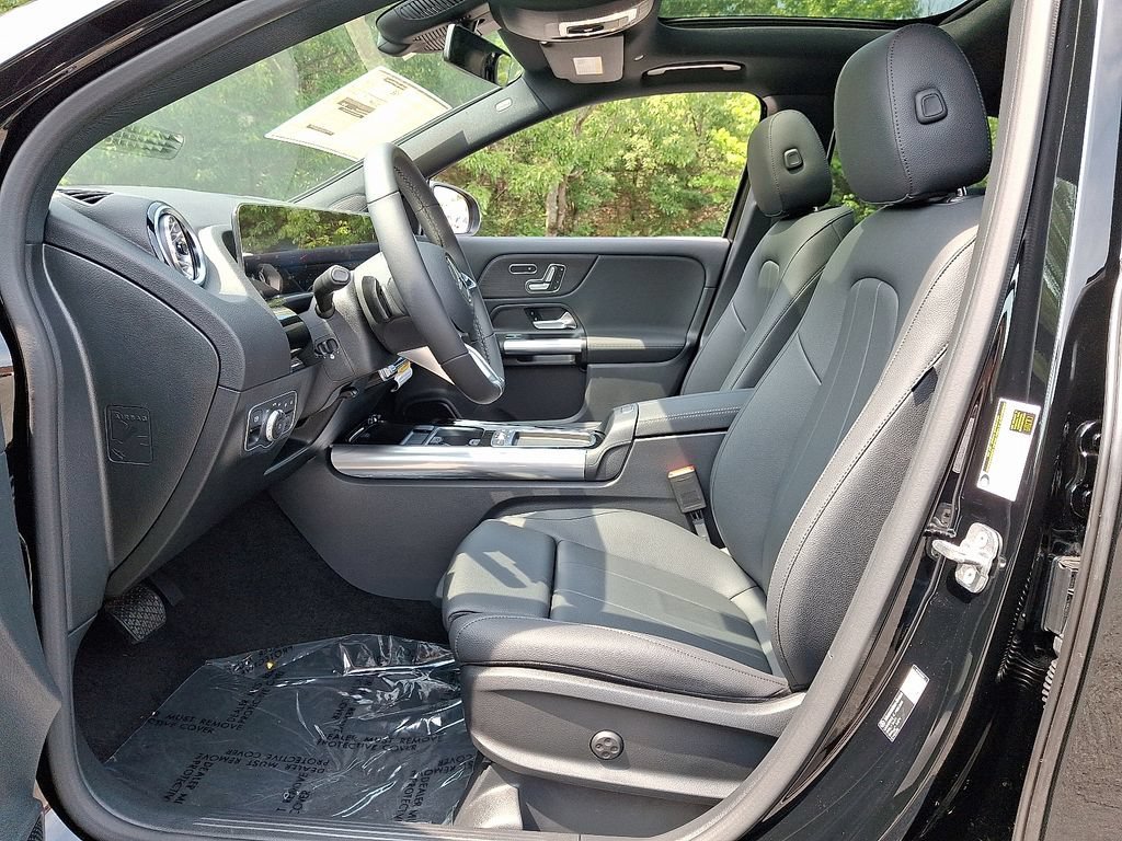 New 2026 Night Black Mercedes-Benz GLA 250 image 28