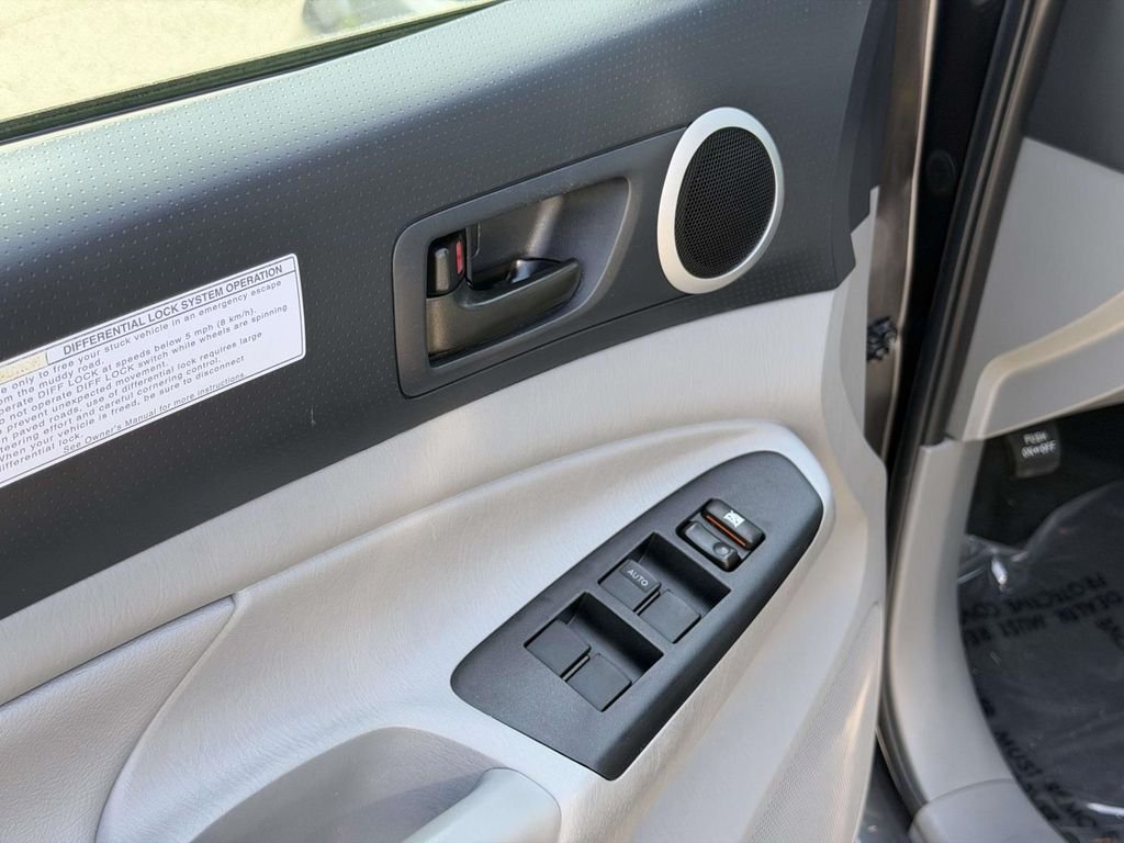 Used 2015 Gray Toyota Base image 17
