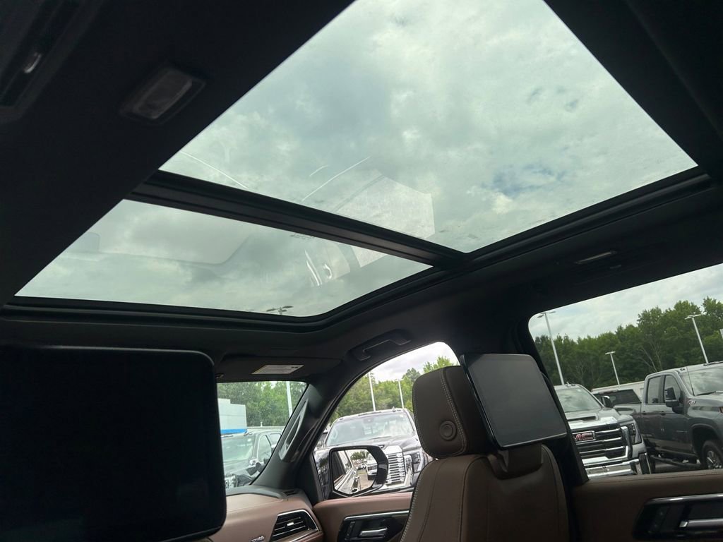 2026 Chevrolet Suburban High Country - Photo 23
