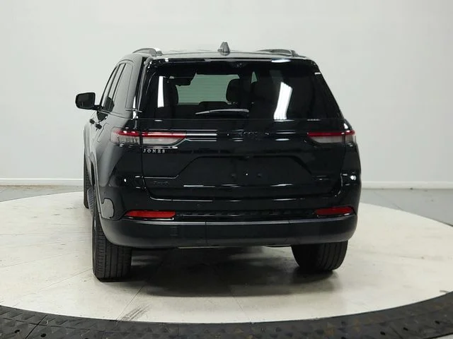 Used 2023 Black Jeep Limited image 7