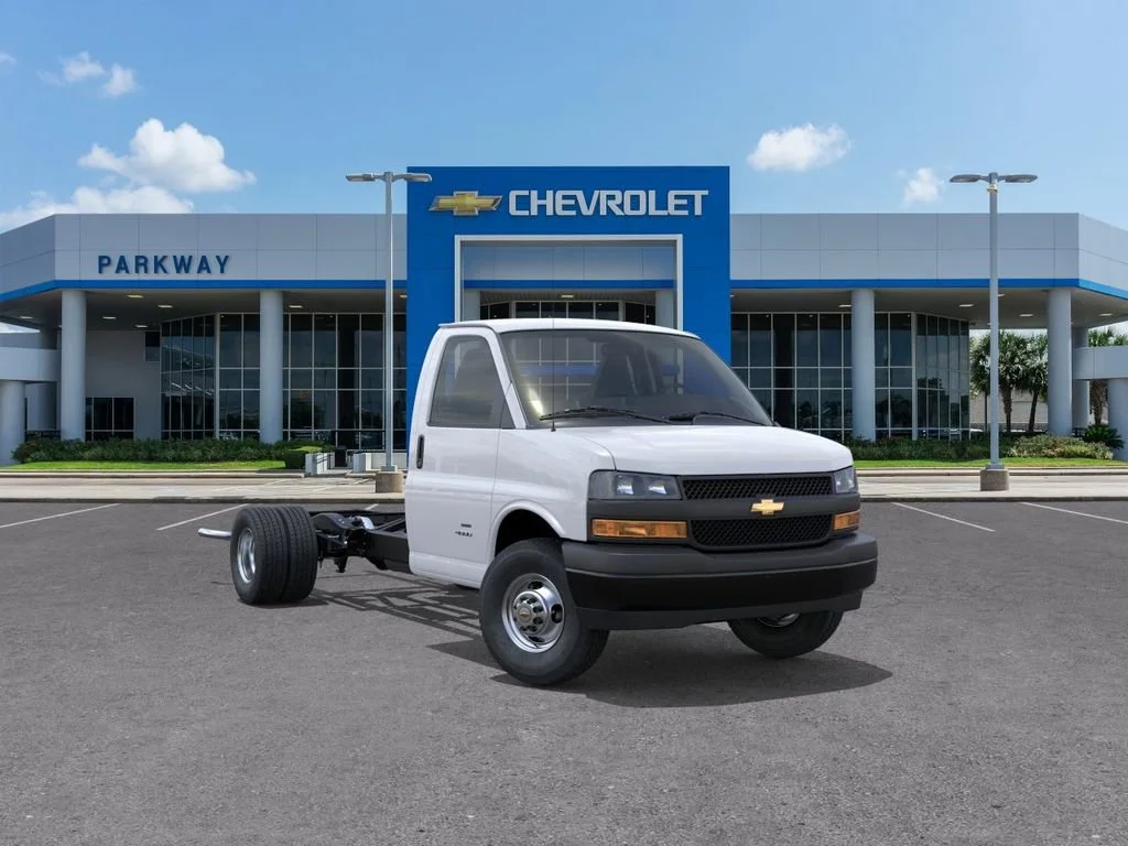 New 2026 Summit White Chevrolet 2WT image 1