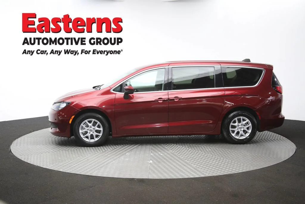 Used 2023 Red Chrysler LX image 59