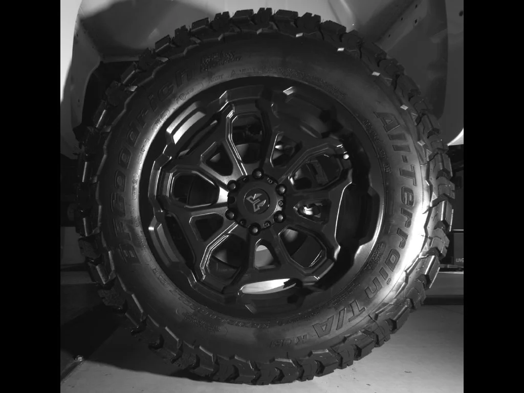 New 2026 White GMC Elevation image 12