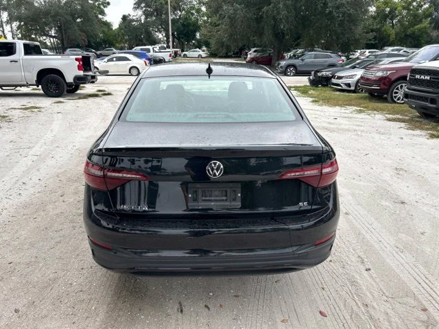 Used 2024 Deep Black Pearl Volkswagen SE image 17