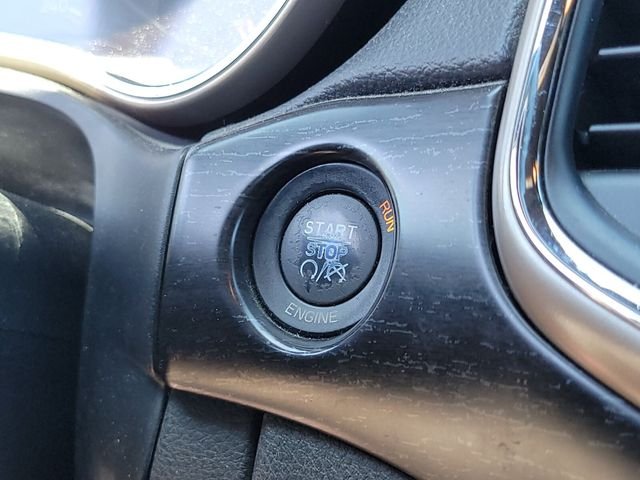 Used 2014 Red Jeep Laredo image 16