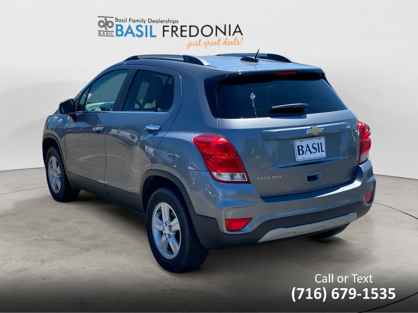 Used 2020 SATIN STEEL METALLIC Chevrolet LT image 3