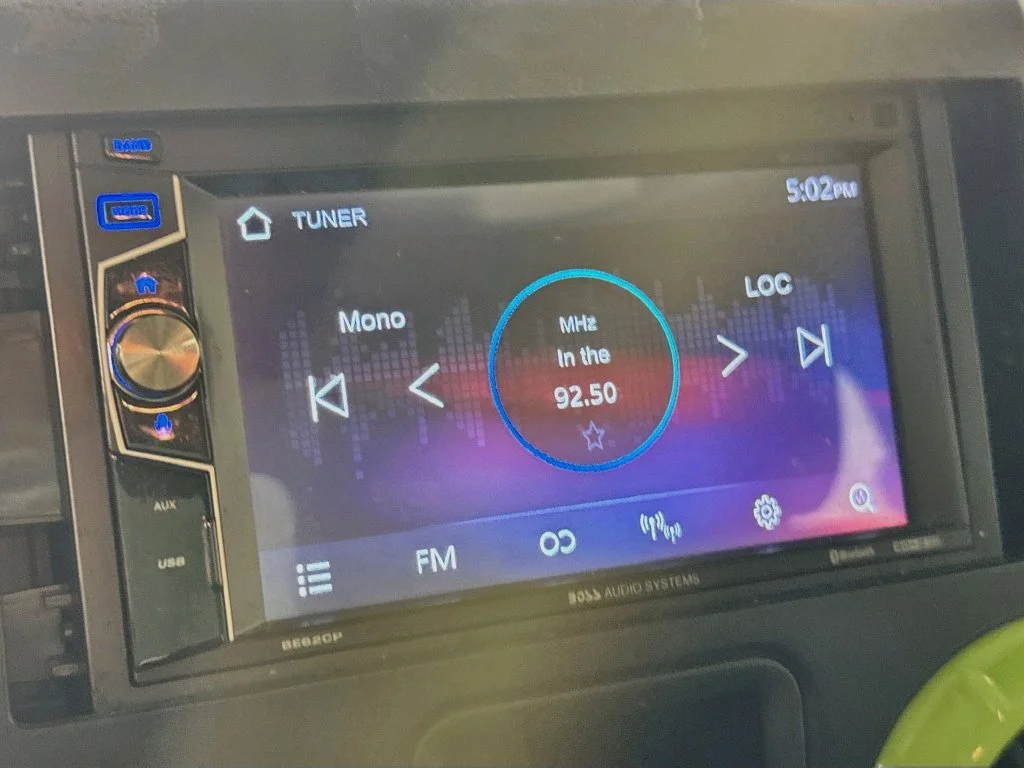 Used 2017 Green Jeep Sport image 17