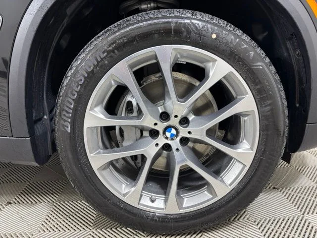 New 2026 Black BMW xDrive40i image 18