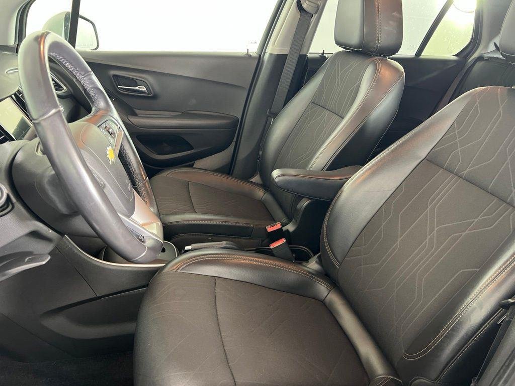 Used 2019 Silver Ice Metallic Chevrolet LT image 13