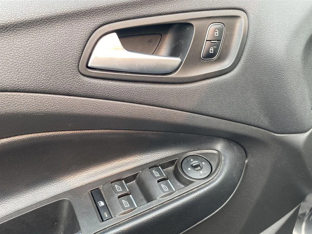Used 2019 Magnetic Ford SE image 15