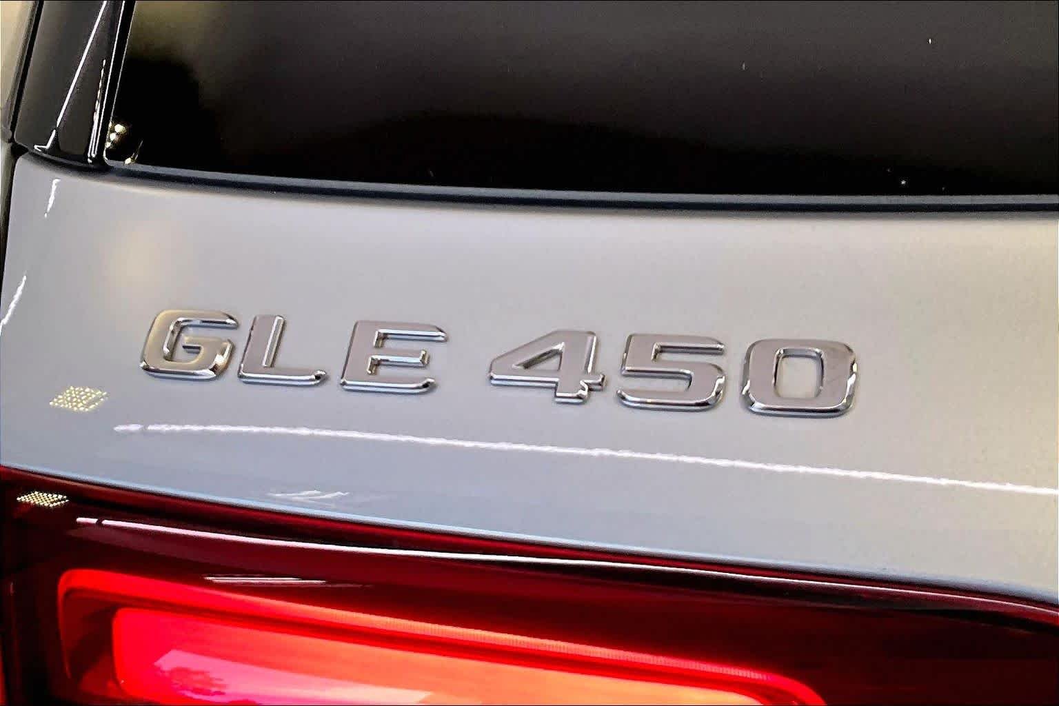 Certified Used 2024 Cirrus Silver Metallic Mercedes-Benz GLE 450 image 32