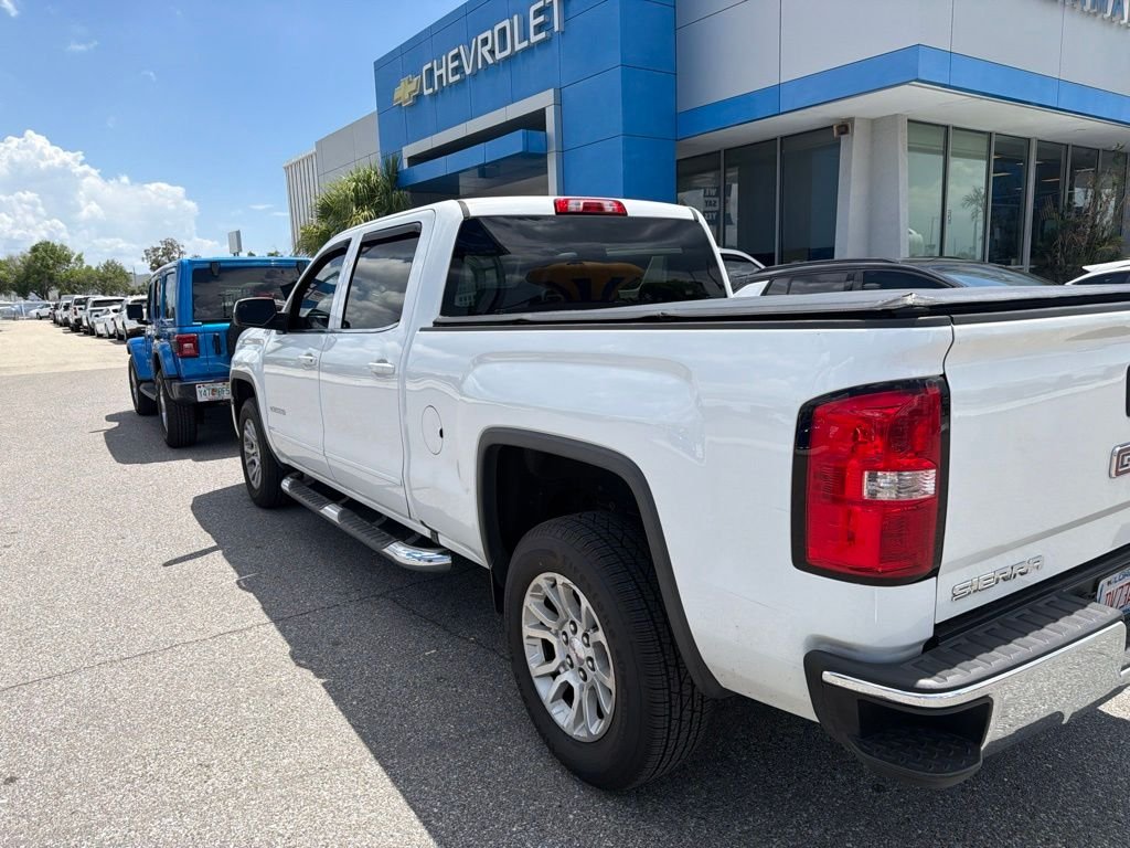 Used 2018 White GMC SLE image 6