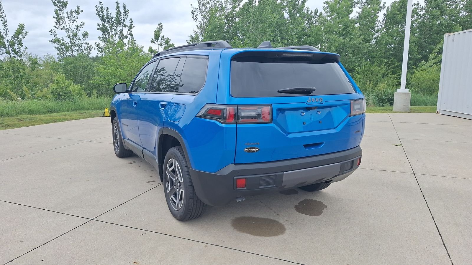 New 2026 Hydro Blue Pearlcoat Jeep Laredo image 5