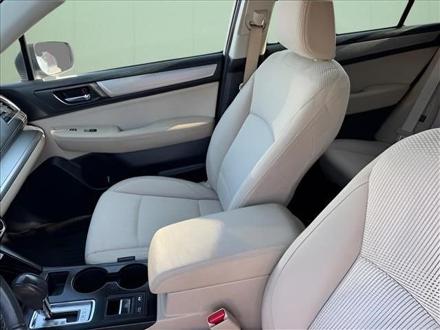 Used 2019 White Subaru 2.5i Premium image 7