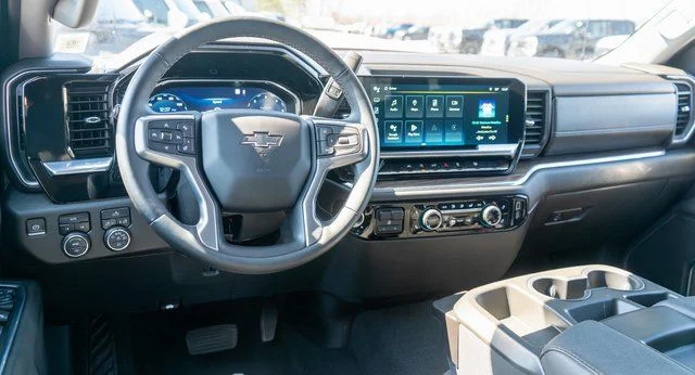 2023 Chevrolet Silverado 1500 RST - Photo 11