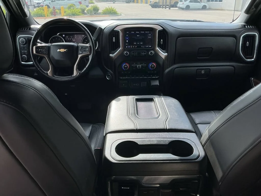 Used 2022 Iridescent Pearl Tricoat Chevrolet High Country image 21