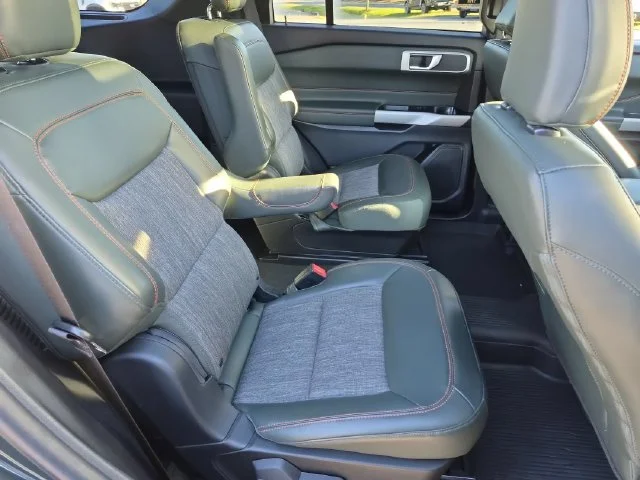 Used 2022 Green Ford Timberline image 33