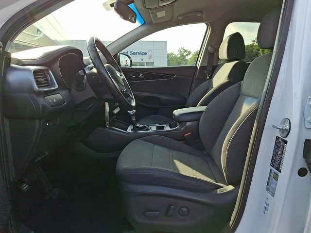 Used 2019 White Kia LX image 15