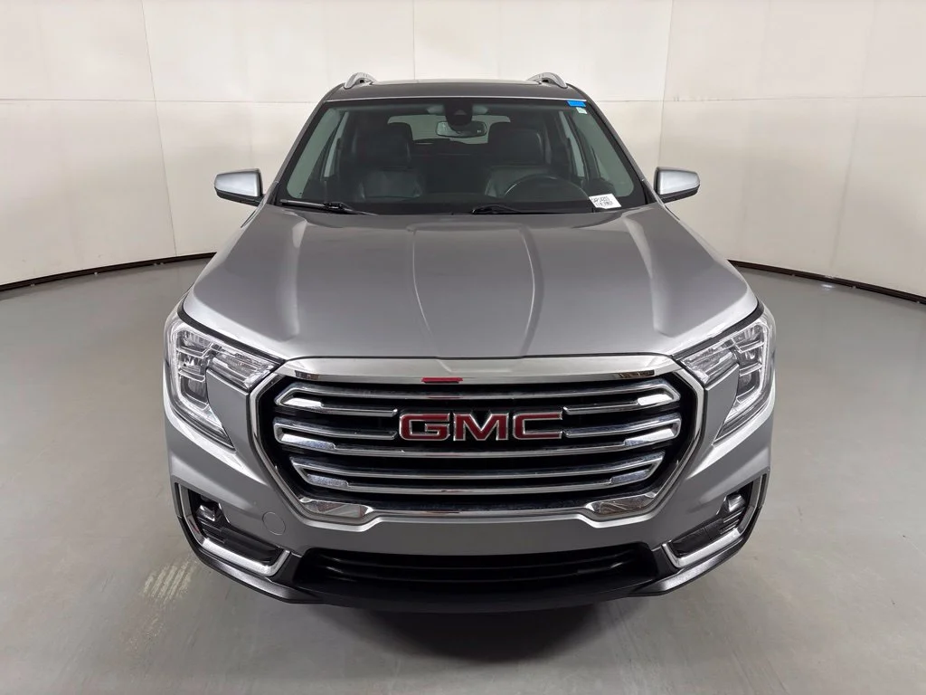 Certified Used 2023 Silver GMC SLT image 4