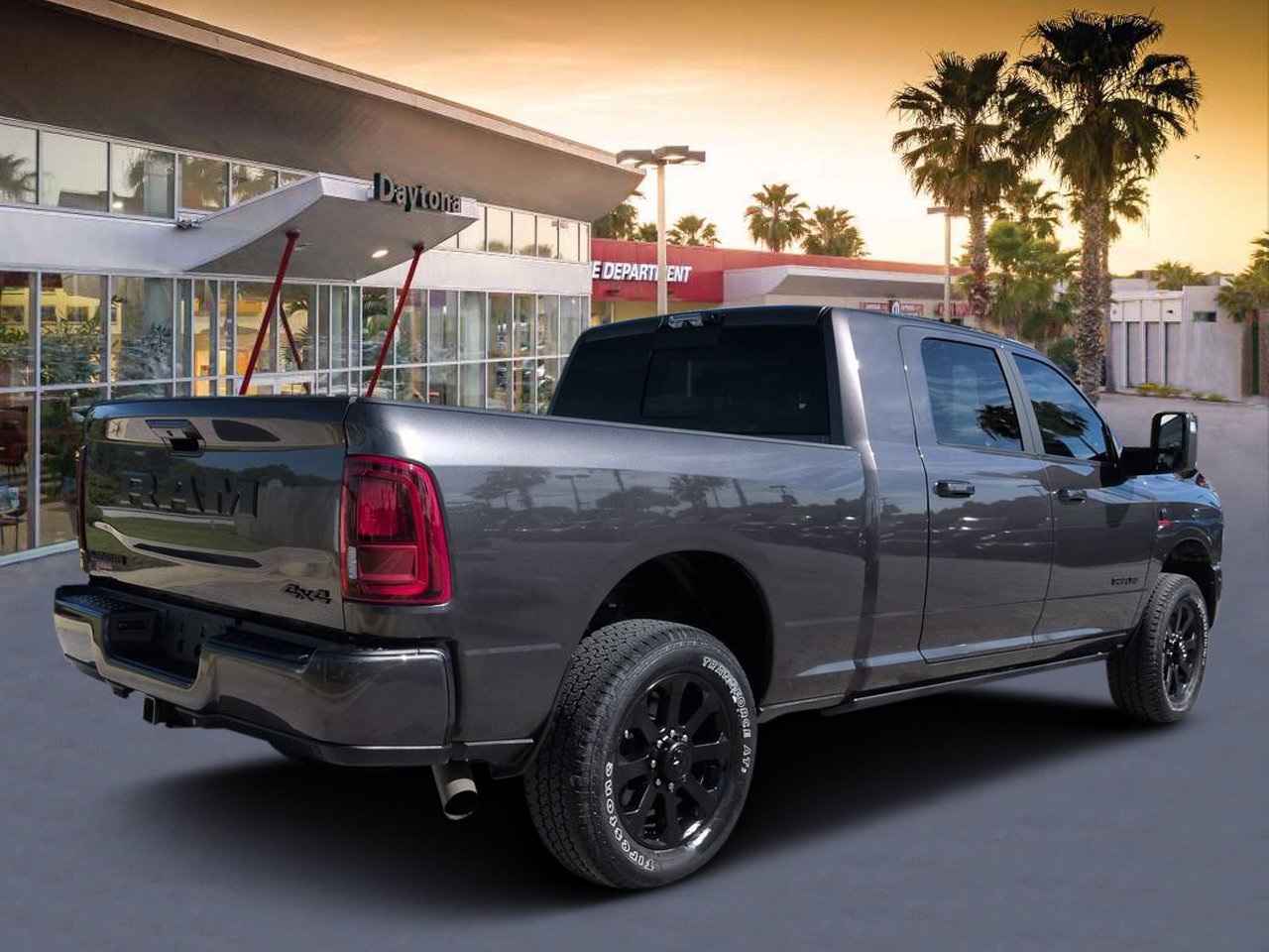 Certified Used 2025 Crystal Metallic Ram Laramie image 3