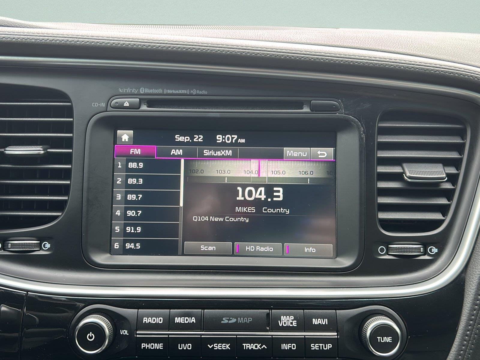 Used 2015 Titanium Kia SX Turbo image 10