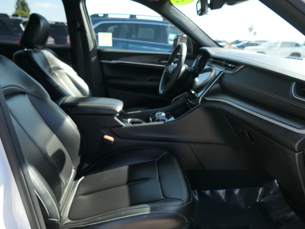 Used 2024 Bright White Clearcoat Jeep 4xe image 25