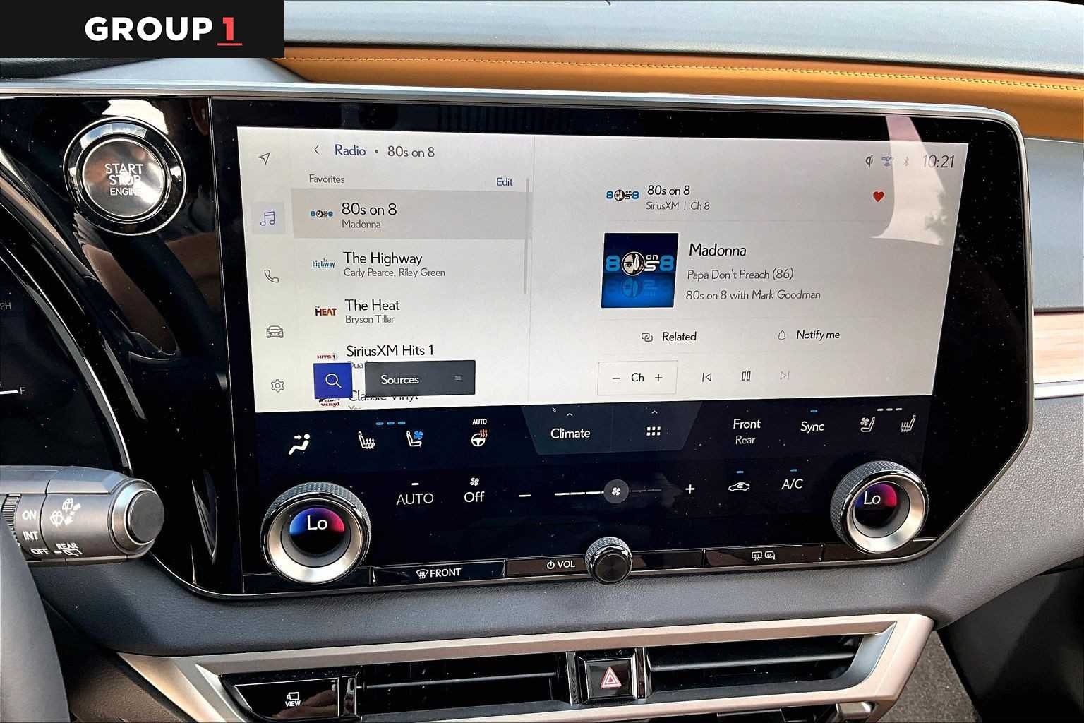 Used 2025 Nori Green Pearl Lexus Premium image 31