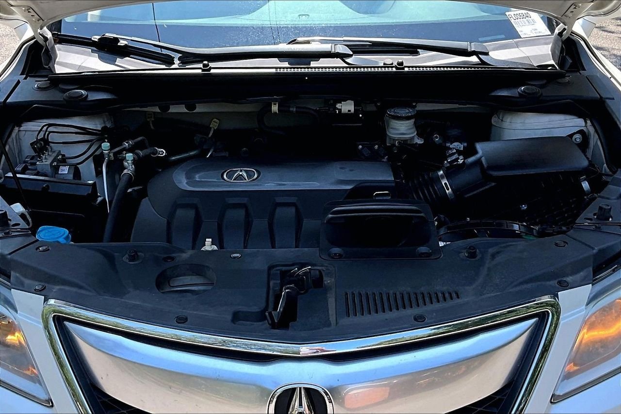 Used 2015  Acura Base image 30