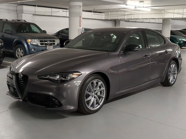 2025 Alfa Romeo Giulia Base - Photo 3