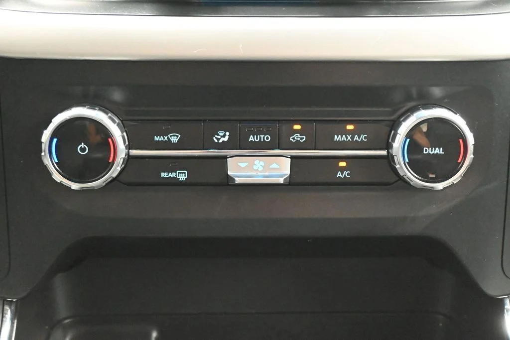 Used 2022 White Ford XLT image 18