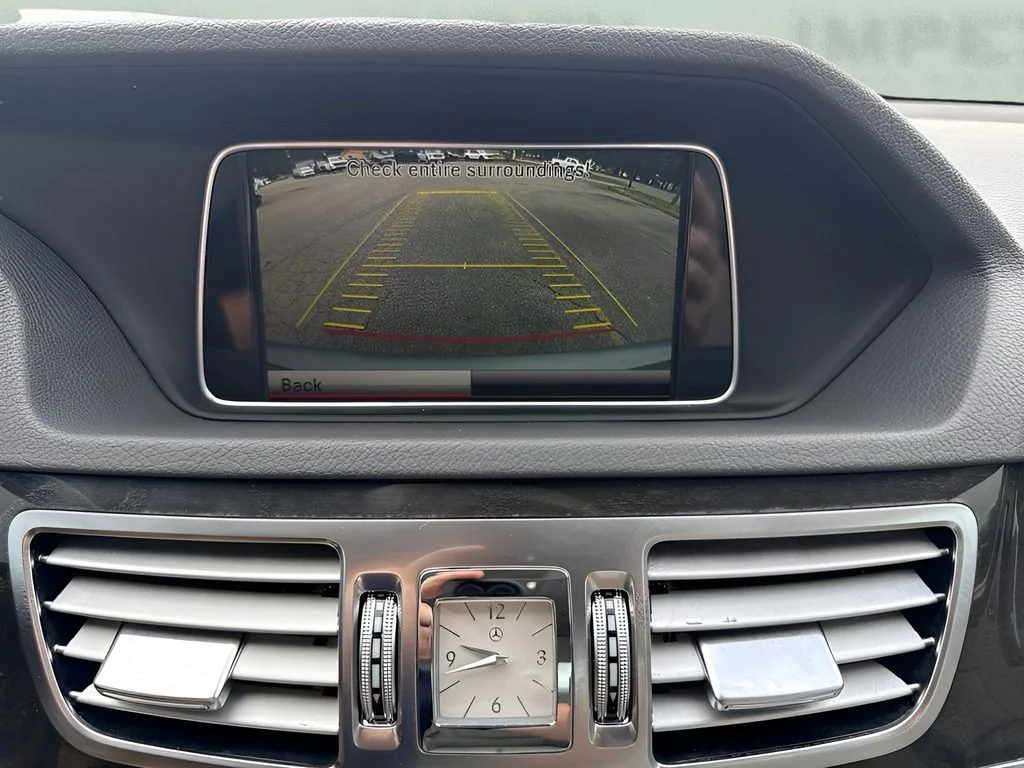 Used 2014  Mercedes-Benz E 250 image 23