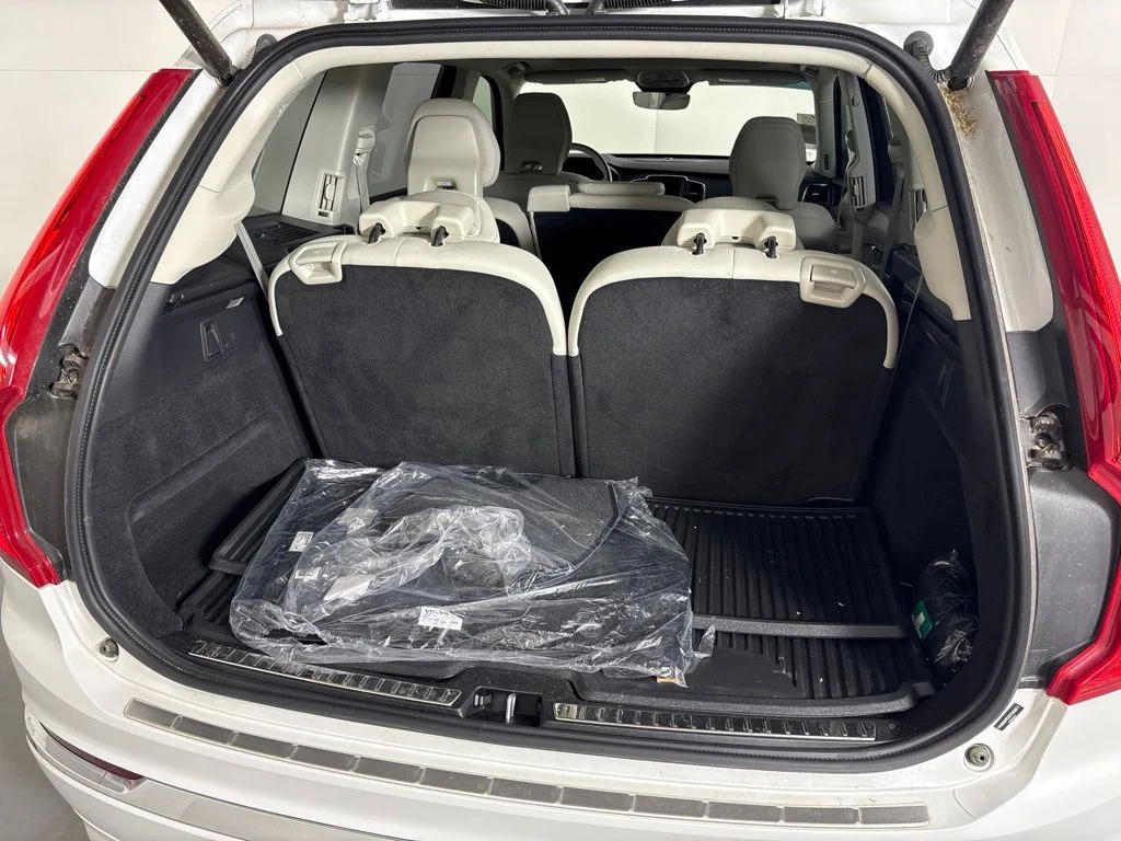Certified Used 2025 Crystal White Volvo Plus image 23