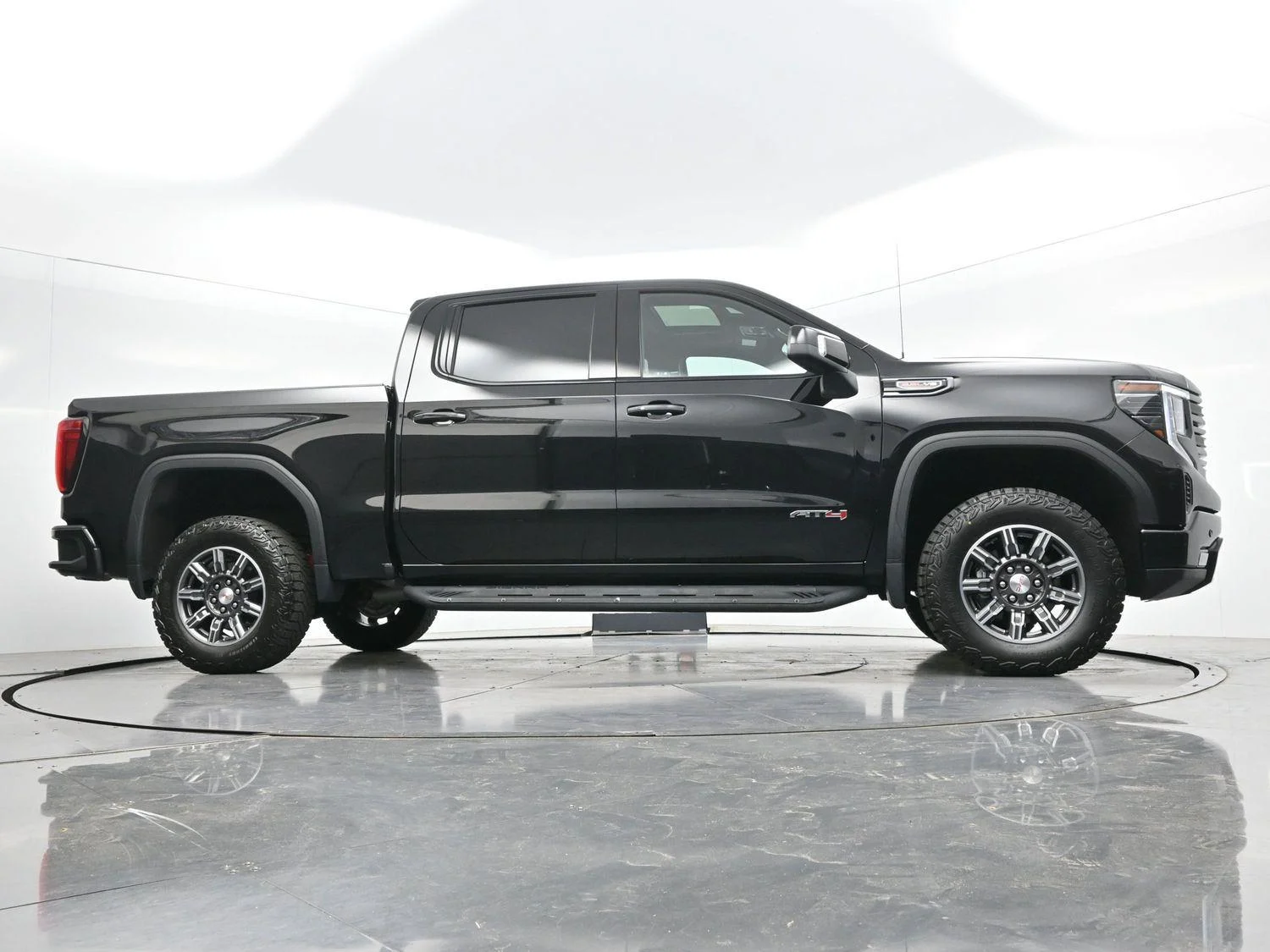Used 2024 Onyx Black GMC AT4 image 44