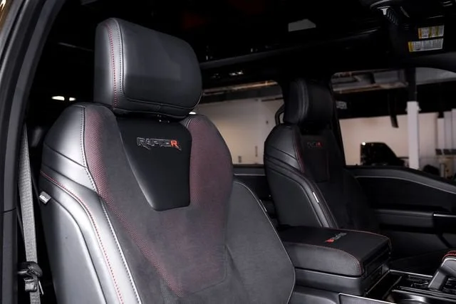 Used 2025 Shelter Green Ford Raptor image 62