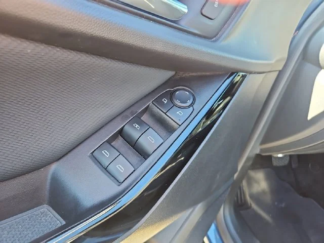 Used 2025 Lakeshore Blue Metallic Chevrolet LT image 12