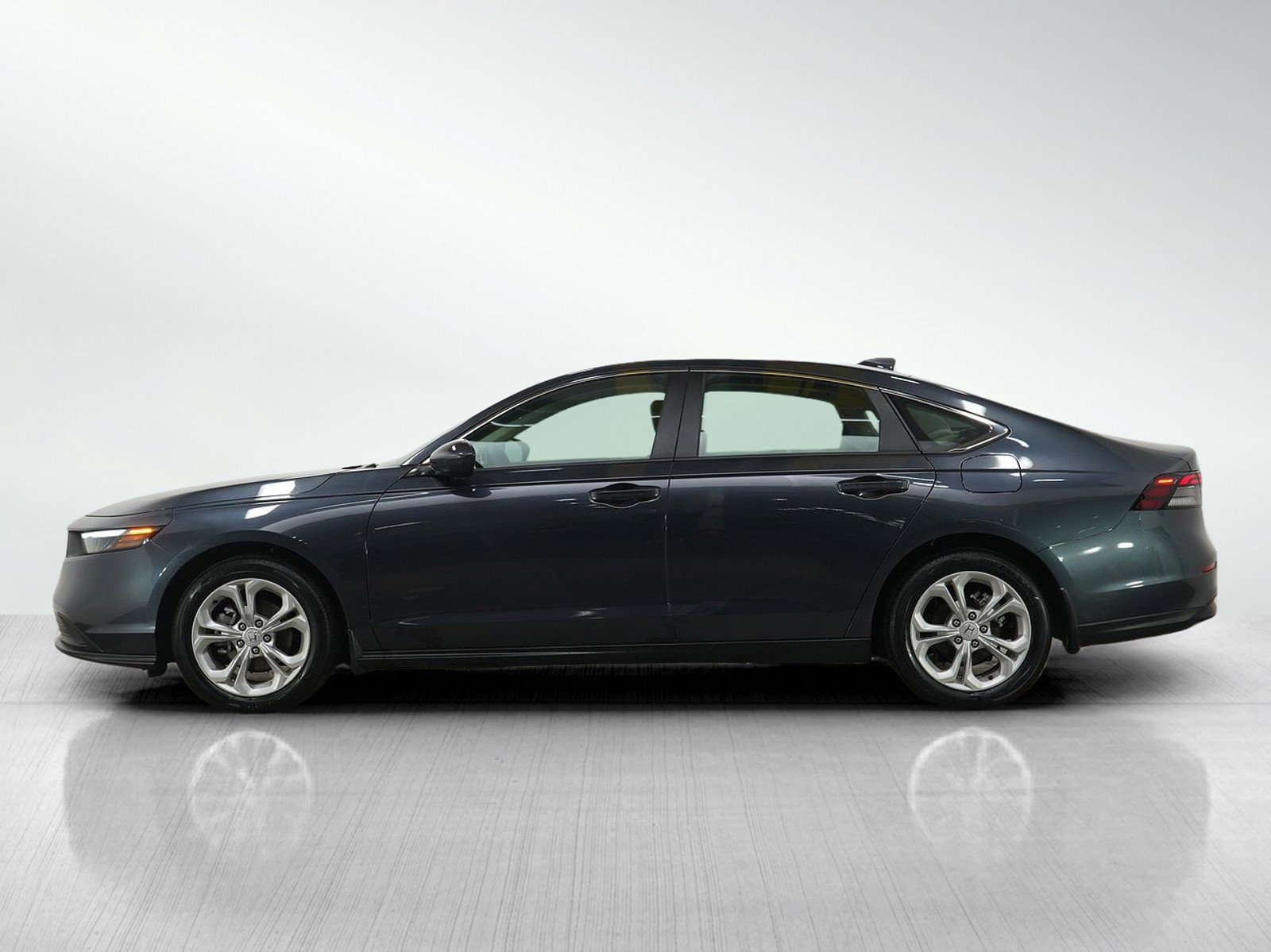 Used 2023 Honda Accord LX with VIN 1HGCY1F22PA030286 for sale in Burnsville, Minnesota