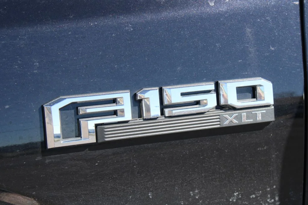 Used 2019 Agate Black Metallic Ford XLT image 10