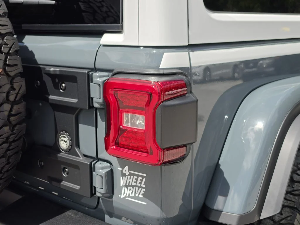 New 2026 Anvil Clear-Coat Exterior Paint Jeep Rubicon X image 8