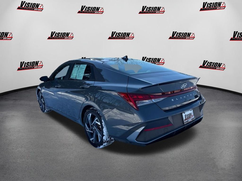 2025 Hyundai Elantra Blue - Photo 8