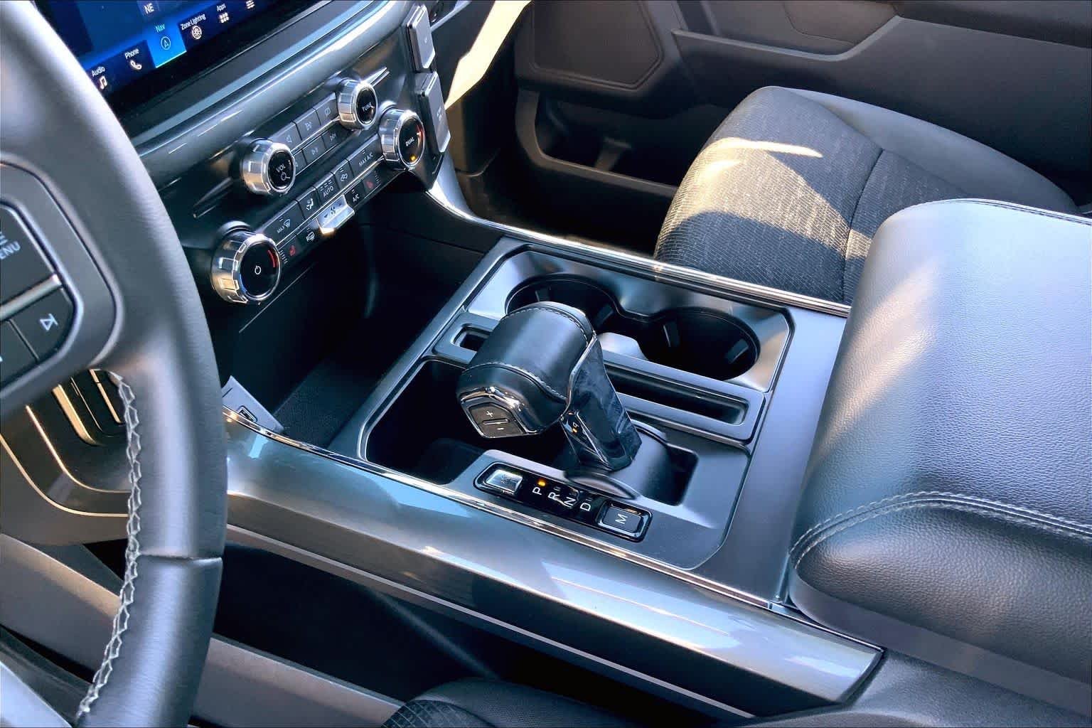 Used 2023 Agate Black Metallic Ford XLT image 16