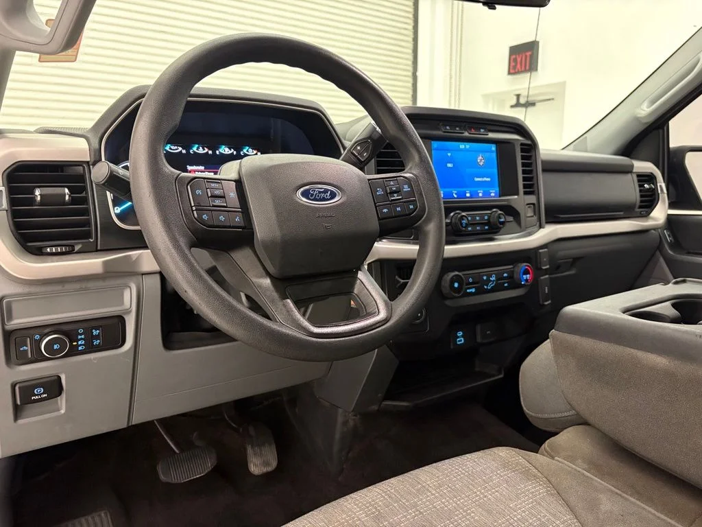 Used 2021 Black Ford XLT image 4