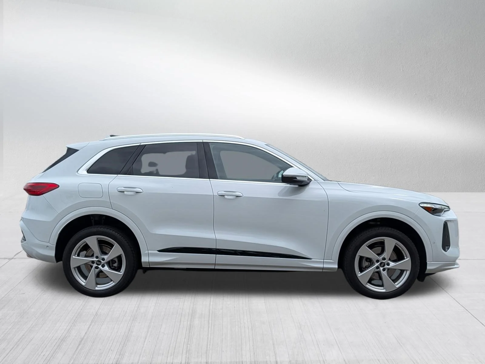2025 Audi Q5 Premium Plus - Photo 8