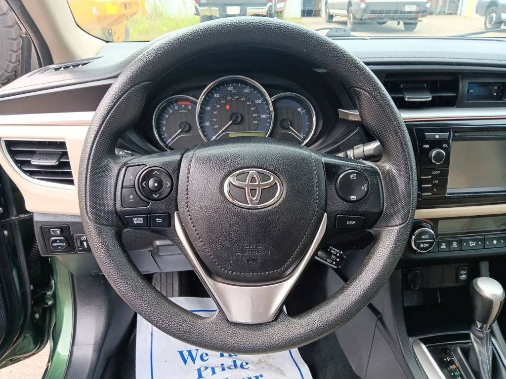 Used 2014 4Evergreen Mica Toyota LE image 16