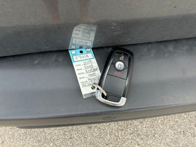 Used 2019 Gray Ford SE image 14