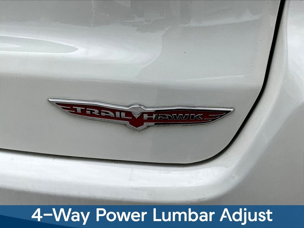 Used 2018 White Jeep Trailhawk image 27