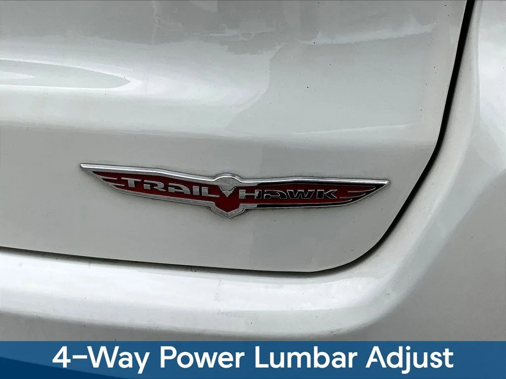 Certified Used 2018 White Jeep Trailhawk image 27