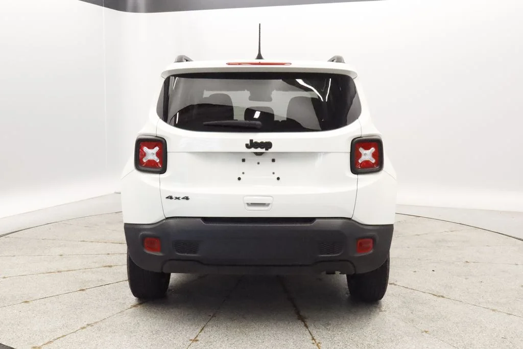 Certified Used 2023 White Jeep Latitude image 4