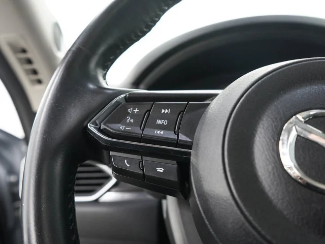 Used 2018 Sonic Silver Metallic Mazda Grand Touring image 26